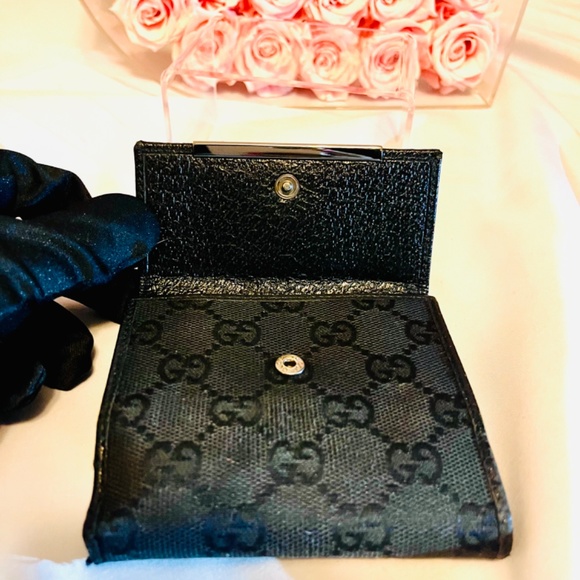 COPY - 🌺Authentic Black Gucci Canvas Compact Wallet - Picture 3 of 8